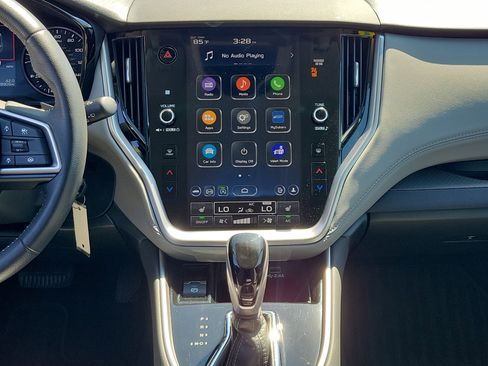 Used 2025 Subaru Outback Premium image 19