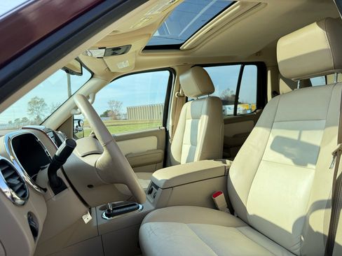 Used 2007 Ford Explorer Eddie Bauer image 18