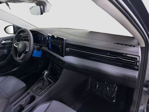 New 2026 Volkswagen Jetta SE FWD image 28