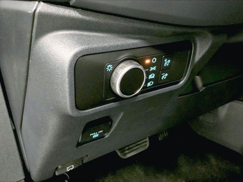 New 2025 Ford Bronco 4-Door image 18