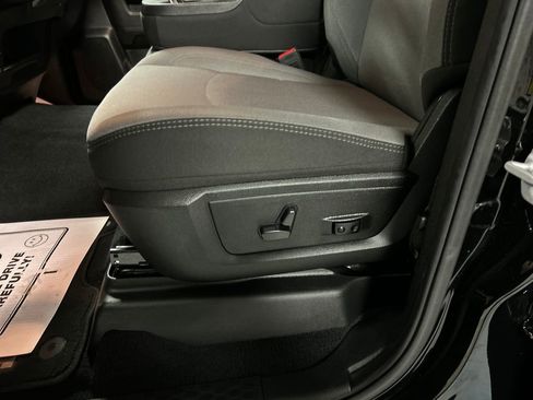 Used 2024 RAM 2500 Big Horn w/ Bed Utility Group image 13