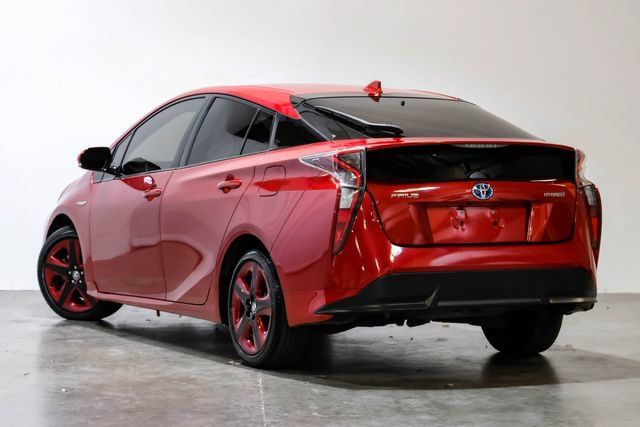 Used 2017 Toyota Prius Three Touring w/ Carpet Mat Package FWD image 12