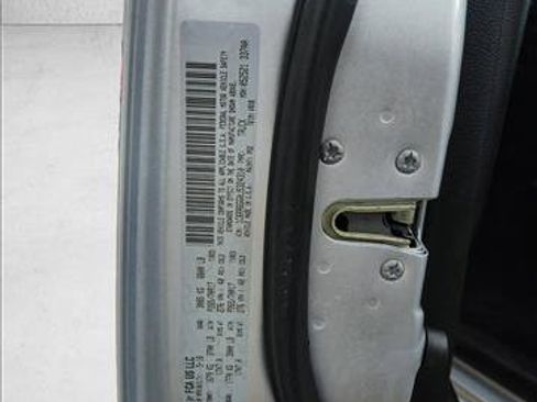 Used 2018 RAM 1500 Classic SLT image 26