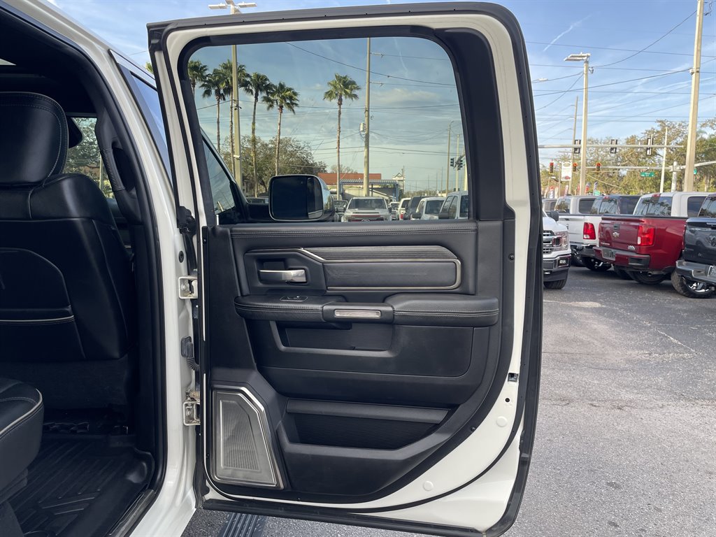 Used 2019 RAM 3500 Limited AWD/4WD image 42