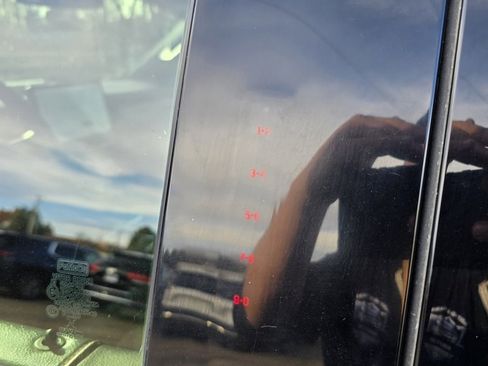 Used 2022 Ford Expedition Max Limited image 18