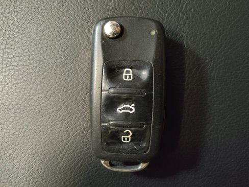 Used 2016 Volkswagen Passat 1.8T SE image 32