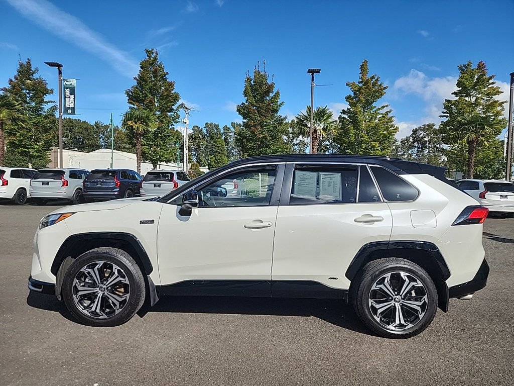 Used 2022 Toyota RAV4 XSE AWD/4WD image 2