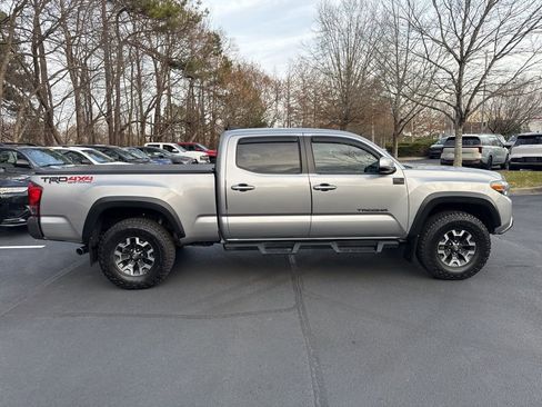 Used 2017 Toyota Tacoma TRD Off-Road image 17