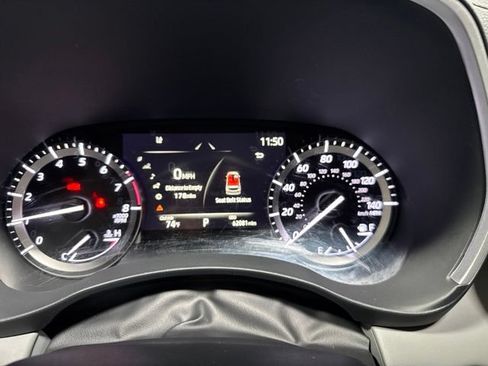 Used 2022 Toyota Highlander XLE AWD/4WD image 21