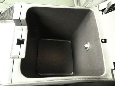 New 2026 Jeep Grand Cherokee Altitude image 16