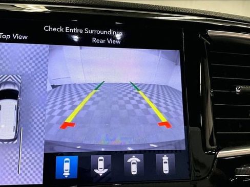Used 2018 Chrysler Pacifica Limited w/ Advanced Safetytec Group FWD image 30