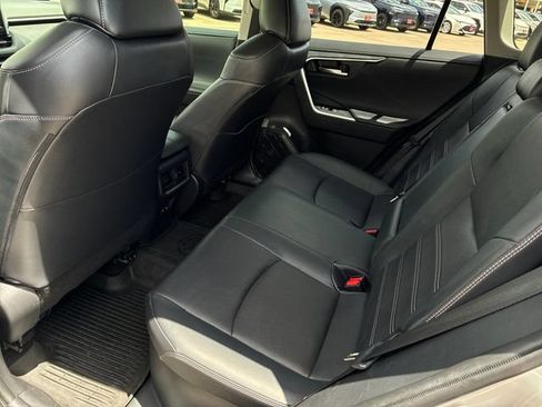 Used 2020 Toyota RAV4 Limited AWD/4WD image 29