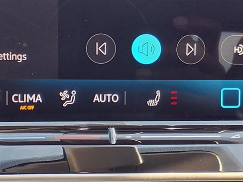 Certified 2025 Volkswagen Tiguan S image 20