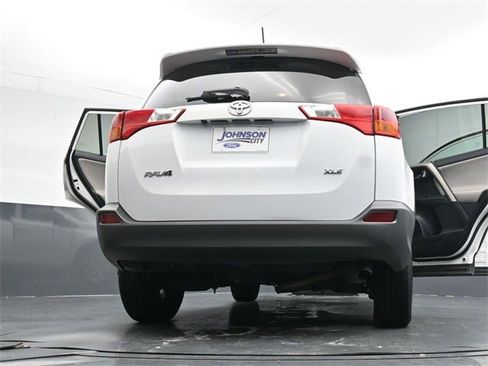 Used 2015 Toyota RAV4 XLE image 41