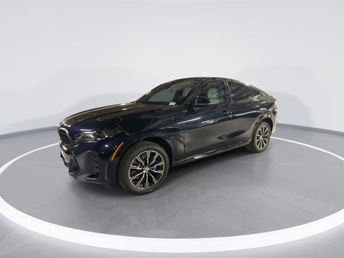 New 2026 BMW X6 xDrive40i w/ Climate Comfort Package image 4