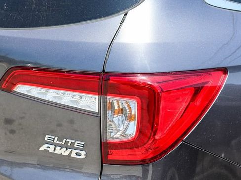 Used 2022 Honda Pilot Elite image 8