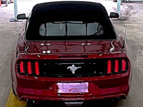 Used 2016 Ford Mustang Convertible RWD image 3