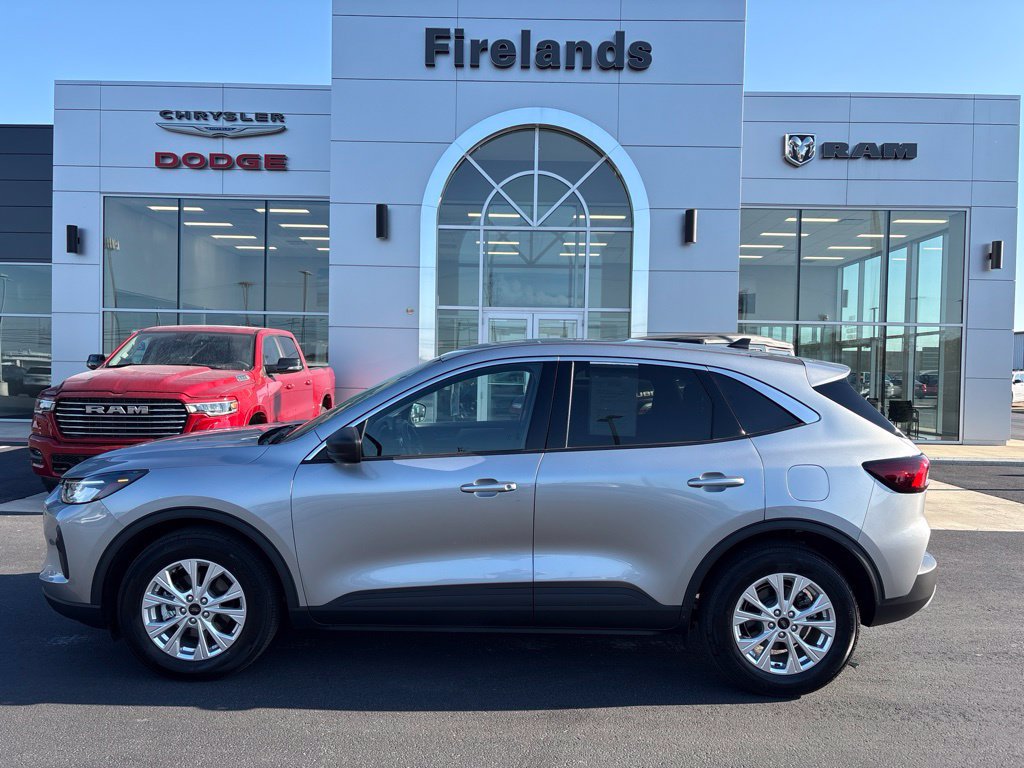 Used 2024 Ford Escape Active FWD image 2