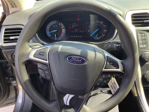 Used 2013 Ford Fusion SE FWD image 21