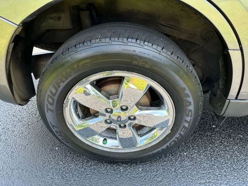 Used 2011 Ford Escape XLT w/ 203A Rapid Spec Order Code image 10
