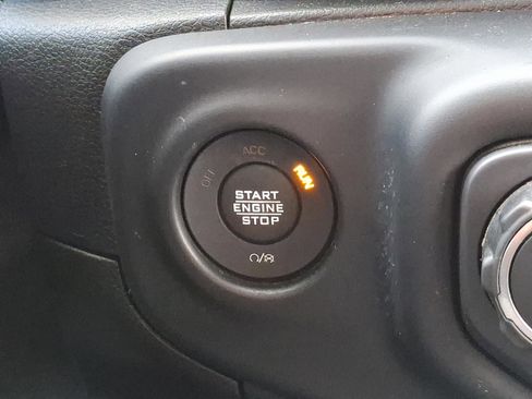 Certified 2019 Jeep Wrangler Sport image 21