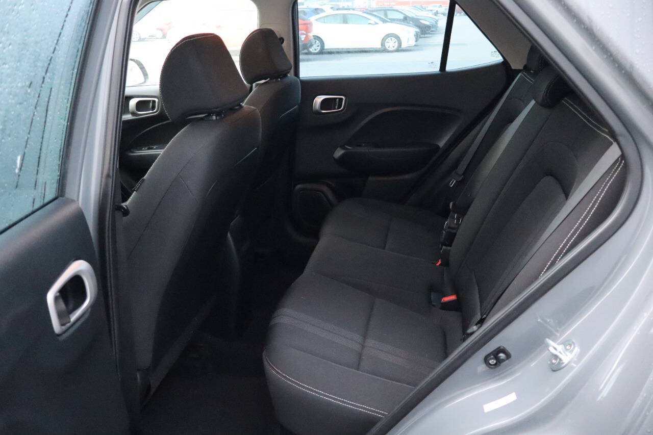 Used 2020 Hyundai Venue SEL w/ Convenience + Premium Package FWD image 5