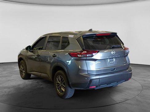 Used 2024 Nissan Rogue S AWD/4WD image 7