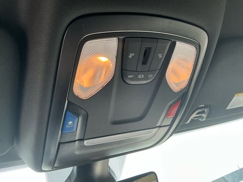 Used 2024 RAM 2500 Big Horn w/ Sport Appearance Package image 27