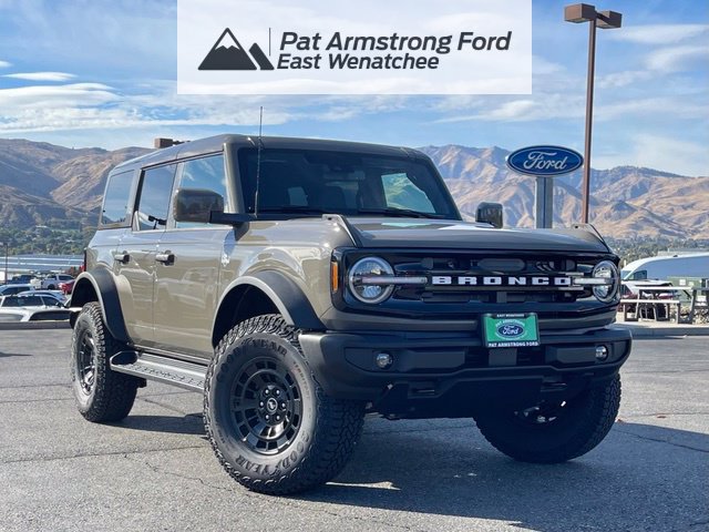 New 2026 Ford Bronco Outer Banks w/ Sasquatch Package AWD/4WD image 1