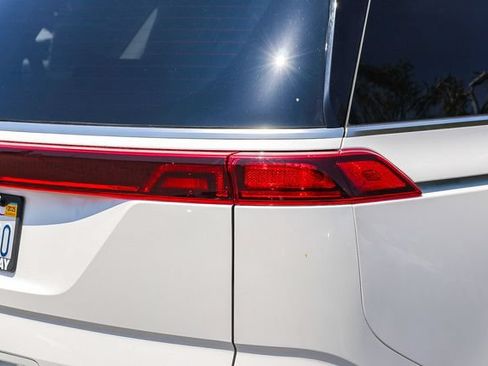 Used 2024 Kia Carnival SX FWD image 11