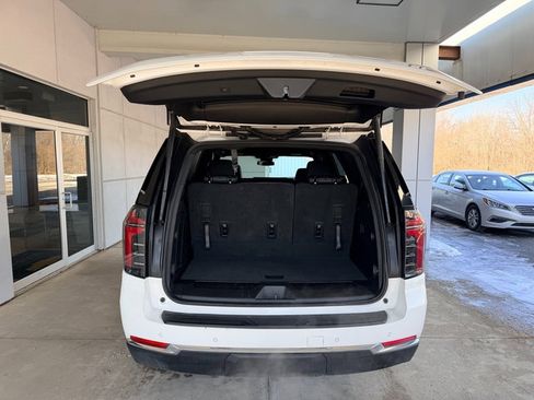 Used 2025 Chevrolet Tahoe LT AWD/4WD image 9