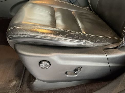 Used 2017 Jeep Grand Cherokee Limited image 12