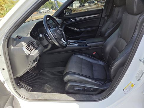 Used 2018 Honda Accord Sport image 10