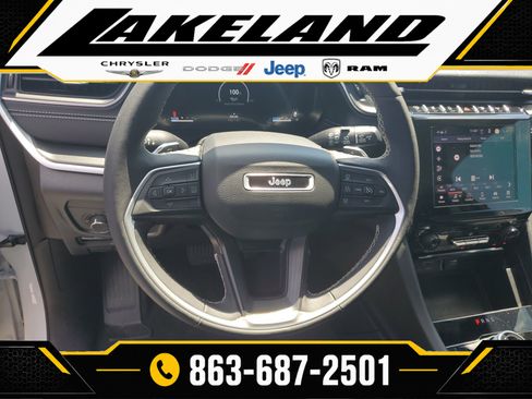 Used 2024 Jeep Grand Cherokee L Altitude RWD image 15