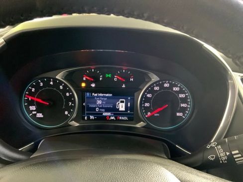 Used 2021 Chevrolet Equinox LT FWD image 19