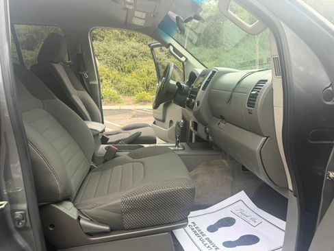 Used 2017 Nissan Frontier Desert Runner RWD image 19