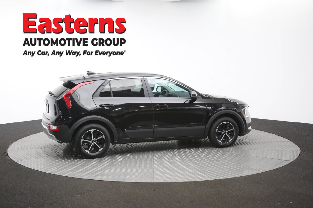 Used 2025 Kia Niro LX FWD image 42