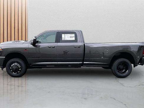 New 2026 RAM 3500 Laramie AWD/4WD image 5