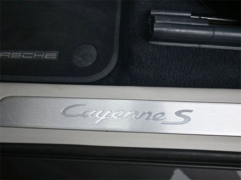 Used 2022 Porsche Cayenne S image 12
