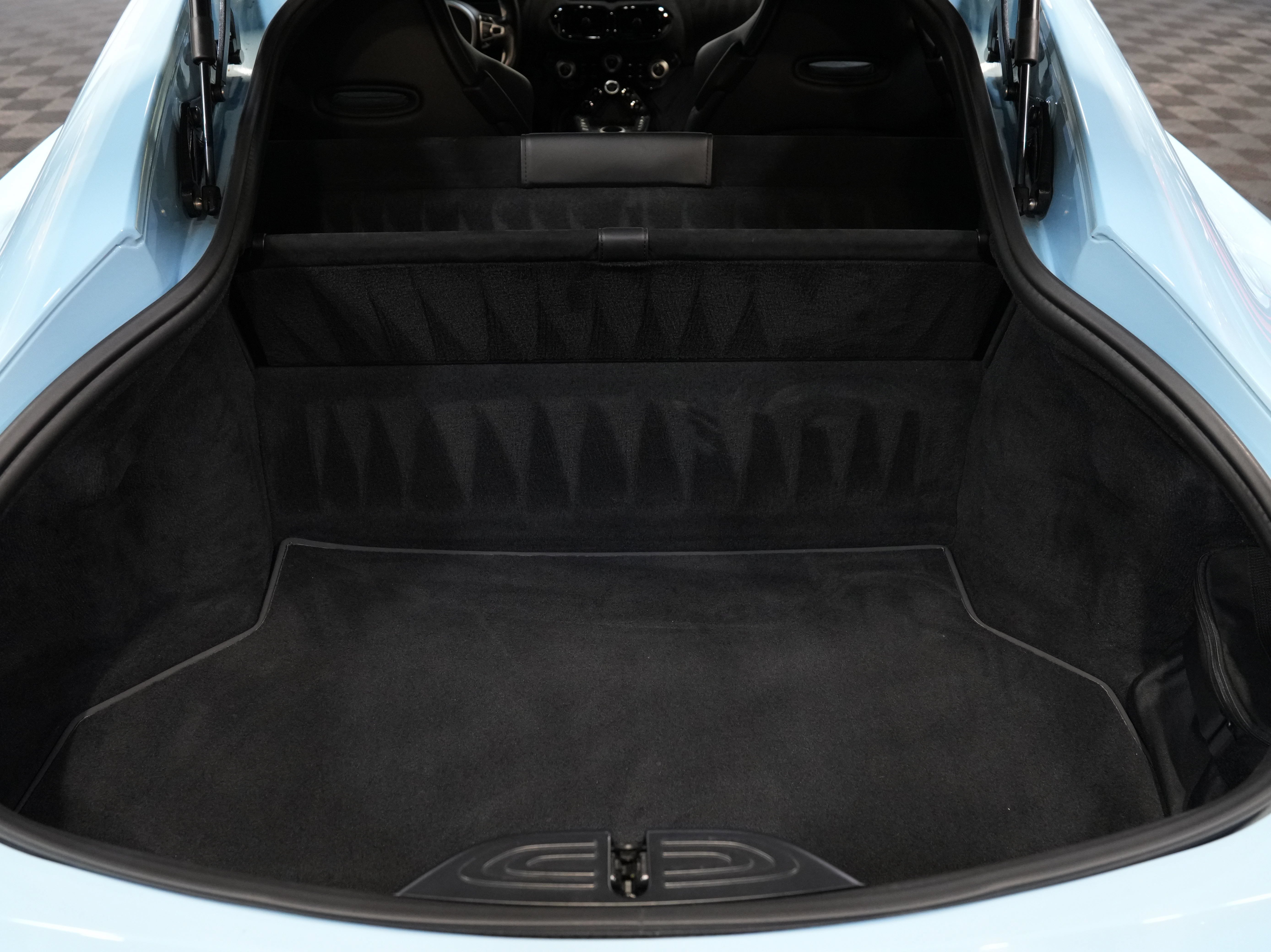Used 2020 Aston Martin V8 Vantage Coupe RWD image 45
