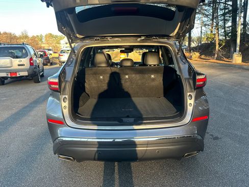 Used 2023 Nissan Murano SV image 18