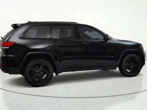 Used 2018 Jeep Grand Cherokee Laredo AWD/4WD image 7