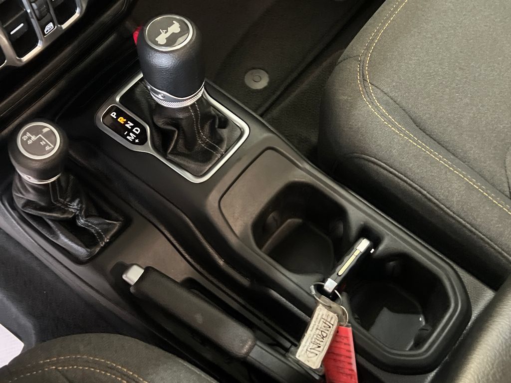Used 2025 Jeep Wrangler Unlimited Sport AWD/4WD image 26