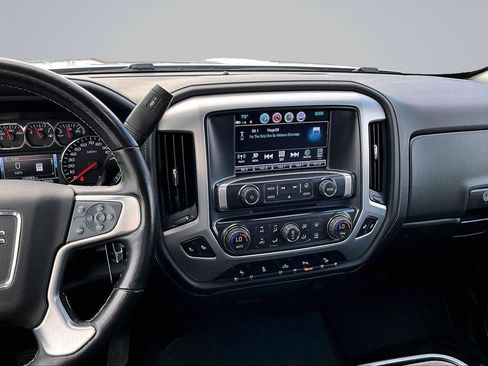 Used 2018 GMC Sierra 1500 SLT w/ SLT Premium Package AWD/4WD image 7