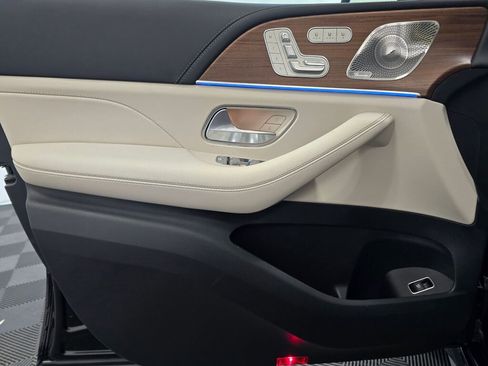 New 2026 Mercedes-Benz GLE 53 AMG 4MATIC Coupe image 23