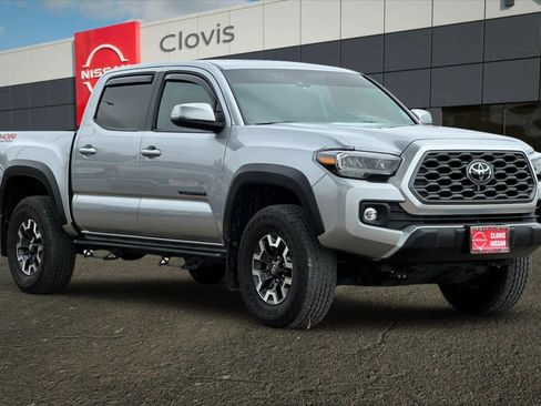 Used 2023 Toyota Tacoma TRD Off-Road image 10