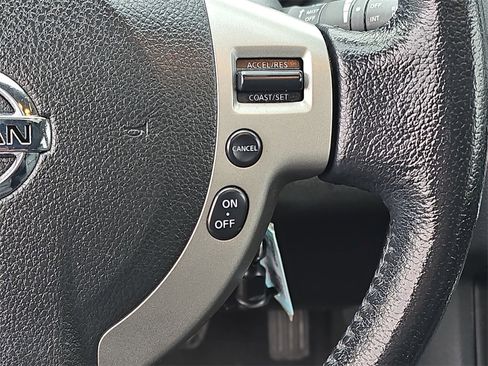 Used 2013 Nissan Rogue SL image 21