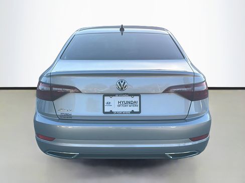 Used 2020 Volkswagen Jetta R-Line image 4