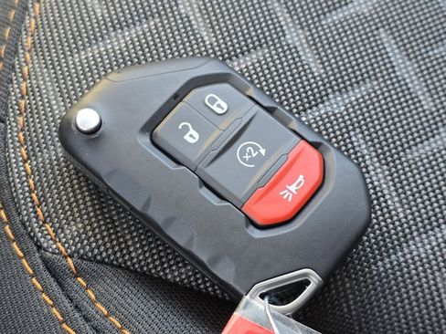 New 2026 Jeep Gladiator Mojave image 19