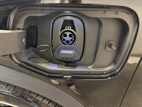 Used 2026 Chevrolet Equinox EV LT FWD image 32